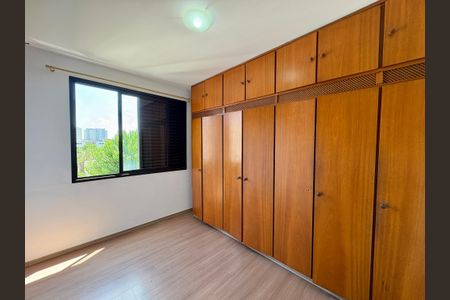 Apartamento à venda com 87m², 3 quartos e 1 vagaQuarto 2
