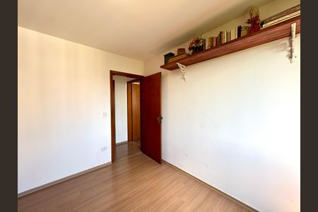 Apartamento à venda com 87m², 3 quartos e 1 vagaQuarto 2