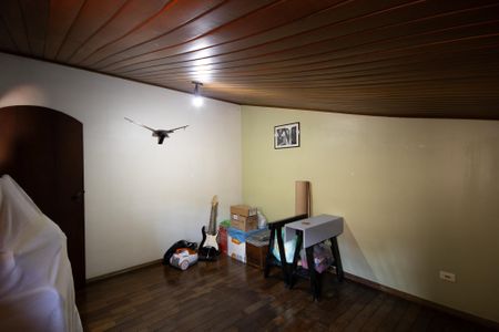 Casa à venda com 185m², 4 quartos e 4 vagas Casa à venda com 185m², 4 quartos e 4 vagasQuarto 4