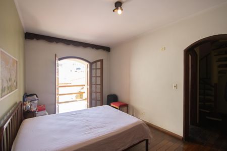 Casa à venda com 185m², 4 quartos e 4 vagas Casa à venda com 185m², 4 quartos e 4 vagasQuarto 1