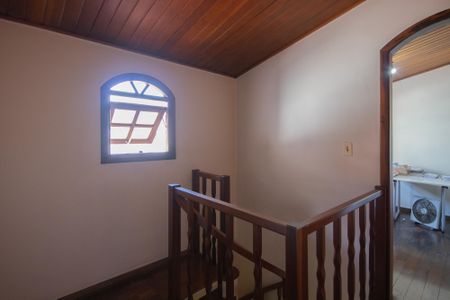 Casa à venda com 185m², 4 quartos e 4 vagas Casa à venda com 185m², 4 quartos e 4 vagasQuarto 4