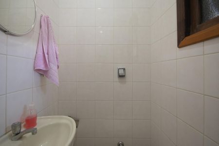 Casa à venda com 185m², 4 quartos e 4 vagas Casa à venda com 185m², 4 quartos e 4 vagasBanheiro 3