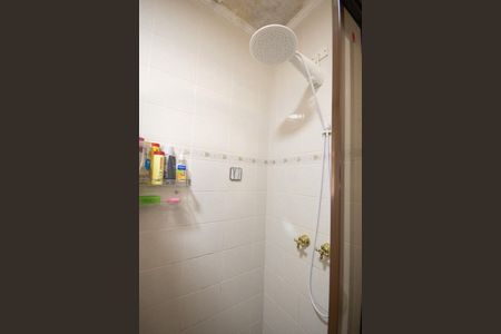 Casa à venda com 185m², 4 quartos e 4 vagas Casa à venda com 185m², 4 quartos e 4 vagasBanheiro 2