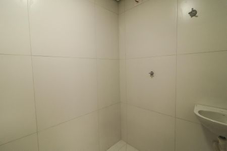 Casa para alugar com 69m², 2 quartos e 1 vaga Casa para alugar com 69m², 2 quartos e 1 vagaBanheiro da Suíte