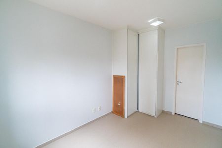 Apartamento à venda com 64m², 2 quartos e 2 vagasSuíte