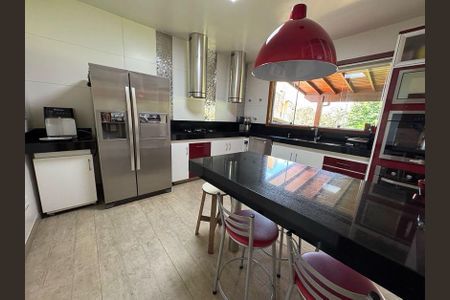 Casa à venda com 1000m², 4 quartos e 8 vagasCozinha