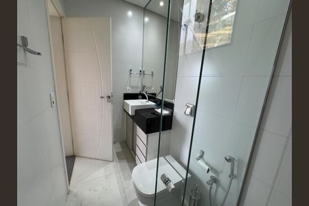 Casa à venda com 1000m², 4 quartos e 8 vagasbanheiro academia