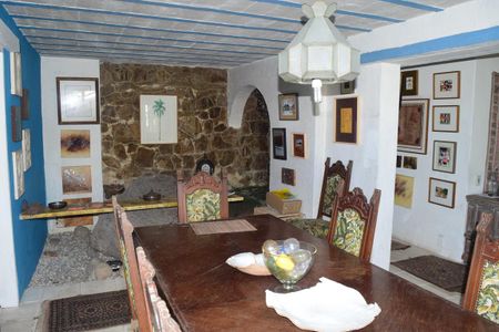 Casa à venda com 700m², 4 quartos e 2 vagas Casa à venda com 700m², 4 quartos e 2 vagasSala de Jantar