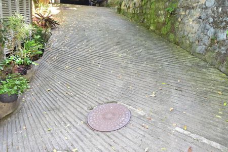 Casa à venda com 700m², 4 quartos e 2 vagas Casa à venda com 700m², 4 quartos e 2 vagasÁrea comum