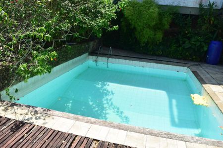 Casa à venda com 700m², 4 quartos e 2 vagas Casa à venda com 700m², 4 quartos e 2 vagasÁrea comum