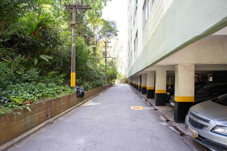 Apartamento para alugar com 74m², 2 quartos e 1 vagaÁrea comum