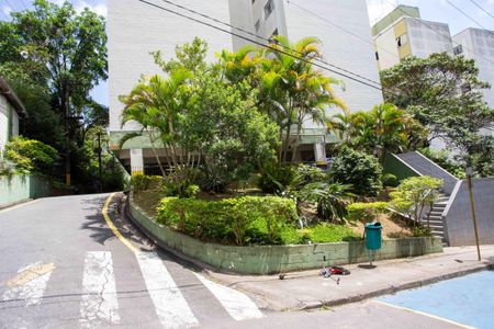 Apartamento para alugar com 74m², 2 quartos e 1 vagaÁrea comum