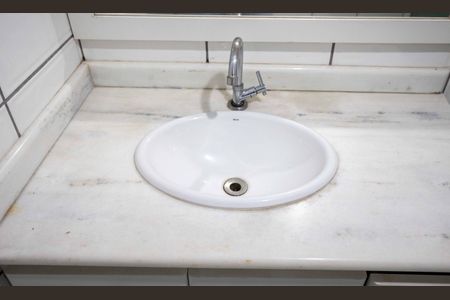 Apartamento para alugar com 74m², 2 quartos e 1 vagaBanheiro