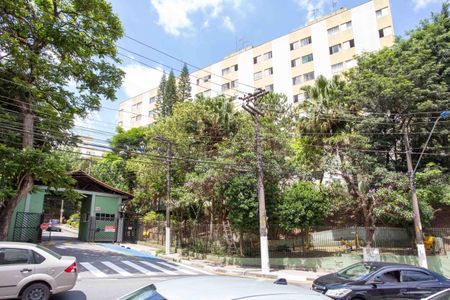 Apartamento para alugar com 74m², 2 quartos e 1 vagaFachada do condomínio