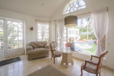 Casa à venda com 700m², 4 quartos e 4 vagasSala