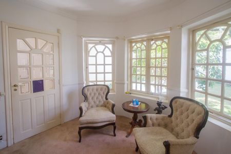 Casa à venda com 700m², 4 quartos e 4 vagasSala