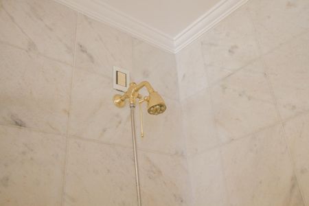 Casa à venda com 700m², 4 quartos e 4 vagasChuveiro