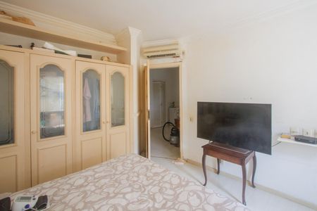 Casa à venda com 700m², 4 quartos e 4 vagasSuíte 1