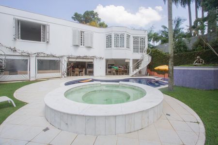 Casa à venda com 700m², 4 quartos e 4 vagasPiscina