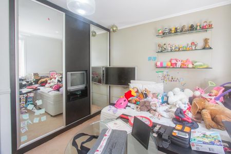 Casa à venda com 700m², 4 quartos e 4 vagasSuíte 2