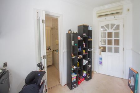 Casa à venda com 700m², 4 quartos e 4 vagasSuíte 2