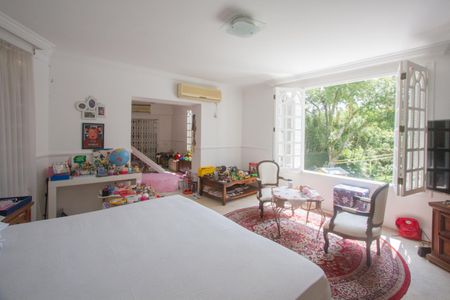 Casa à venda com 700m², 4 quartos e 4 vagasSuíte Master