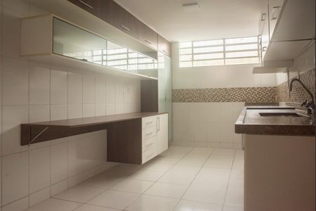 Casa à venda com 191m², 3 quartos e 3 vagasCozinha