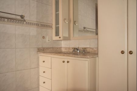 Casa à venda com 191m², 3 quartos e 3 vagasBanheiro