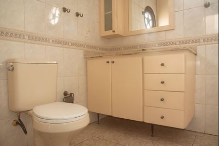 Casa à venda com 191m², 3 quartos e 3 vagasBanheiro da Suíte