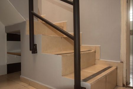 Casa à venda com 191m², 3 quartos e 3 vagasÁrea de Serviço - Acesso à churrasqueira