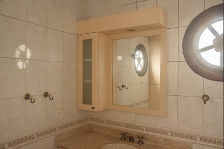 Casa à venda com 191m², 3 quartos e 3 vagasBanheiro da Suíte