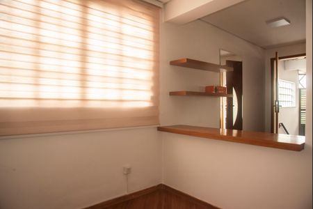 Casa à venda com 191m², 3 quartos e 3 vagasSala