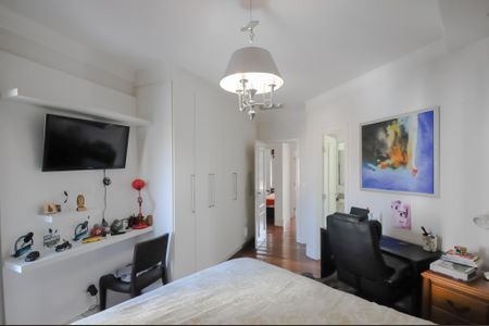 Apartamento à venda com 150m², 4 quartos e 3 vagasQuarto 1 ( Suíte )