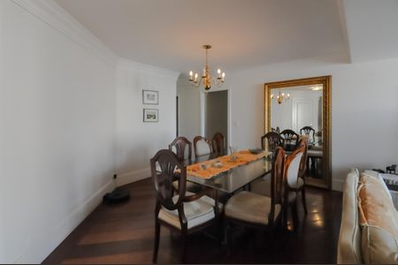 Apartamento à venda com 150m², 4 quartos e 3 vagasSala