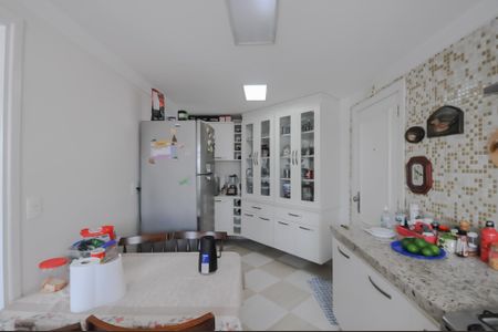 Apartamento à venda com 150m², 4 quartos e 3 vagasCozinha