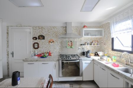 Apartamento à venda com 150m², 4 quartos e 3 vagasCozinha