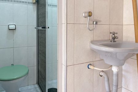 Casa à venda com 125m², 2 quartos e 2 vagas Casa à venda com 125m², 2 quartos e 2 vagasBanheiro de serviço