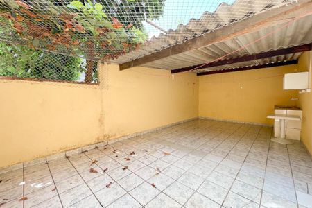 Casa à venda com 125m², 2 quartos e 2 vagas Casa à venda com 125m², 2 quartos e 2 vagasQuintal
