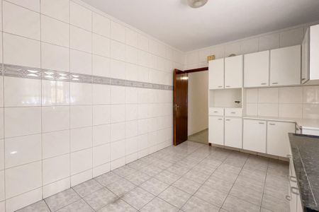 Casa à venda com 125m², 2 quartos e 2 vagas Casa à venda com 125m², 2 quartos e 2 vagasCozinha