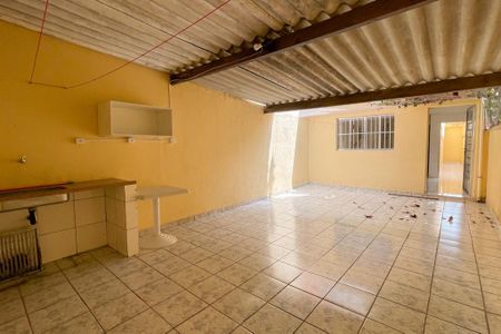 Casa à venda com 125m², 2 quartos e 2 vagas Casa à venda com 125m², 2 quartos e 2 vagasQuintal