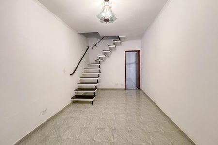 Casa à venda com 125m², 2 quartos e 2 vagas Casa à venda com 125m², 2 quartos e 2 vagasSala