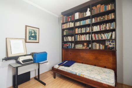 Casa à venda com 267m², 3 quartos e 4 vagasQuarto 2