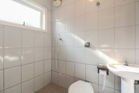 Casa à venda com 267m², 3 quartos e 4 vagasÁrea de Serviço - Banheiro de Serviço 