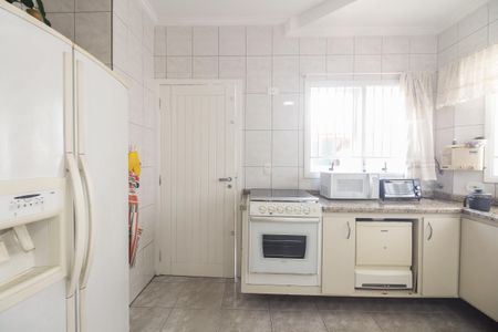 Casa à venda com 267m², 3 quartos e 4 vagasCozinha 