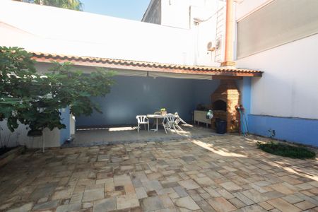 Casa à venda com 267m², 3 quartos e 4 vagasQuintal 