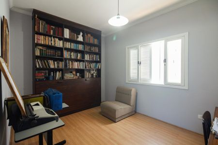 Casa à venda com 267m², 3 quartos e 4 vagasQuarto 2