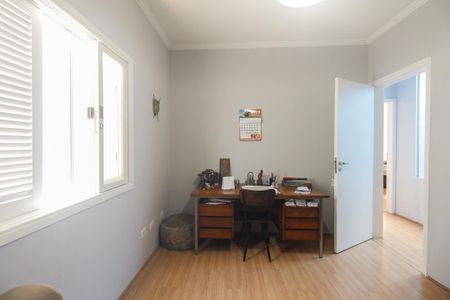 Casa à venda com 267m², 3 quartos e 4 vagasQuarto 2