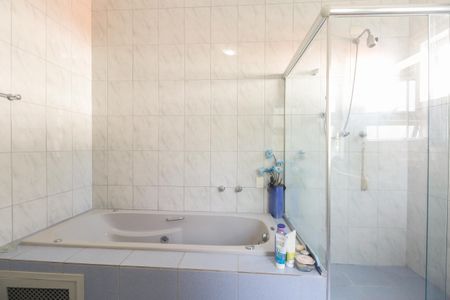 Casa à venda com 267m², 3 quartos e 4 vagasBanheiro Suíte 