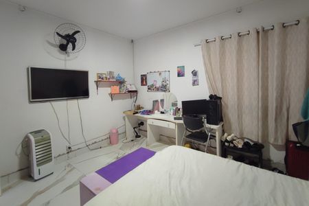 Casa à venda com 165m², 3 quartos e 4 vagasQuarto 2