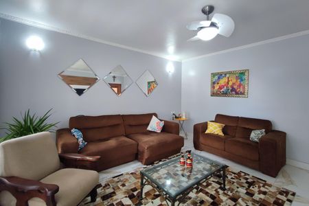 Casa à venda com 165m², 3 quartos e 4 vagasSala de Estar